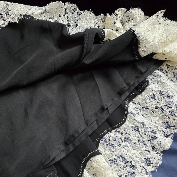 Women's American Retro Carole Black Velvet Skirt with Lace Trim NEW sz 8 - Picture 6 of 13